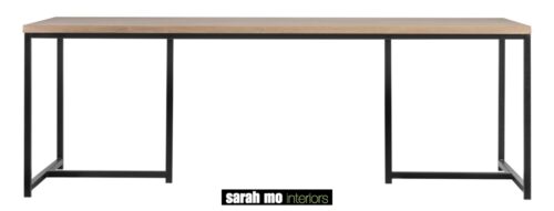 Tafel met tablet in eik natuur en ijzeren onderstel - Tafel - Landelijke meubels en verlichting - Sarah Mo