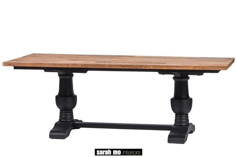 Zwarte tafel met Franse poot en tablet in hout - Tafel - Landelijke meubels en verlichting - Sarah Mo