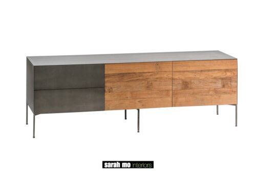 Metalen reclaimed wood tv-dressoir klein, 1 valdeur, 1 deur en 2 lades - Dressoir - Landelijke meubels en verlichting - Sarah Mo